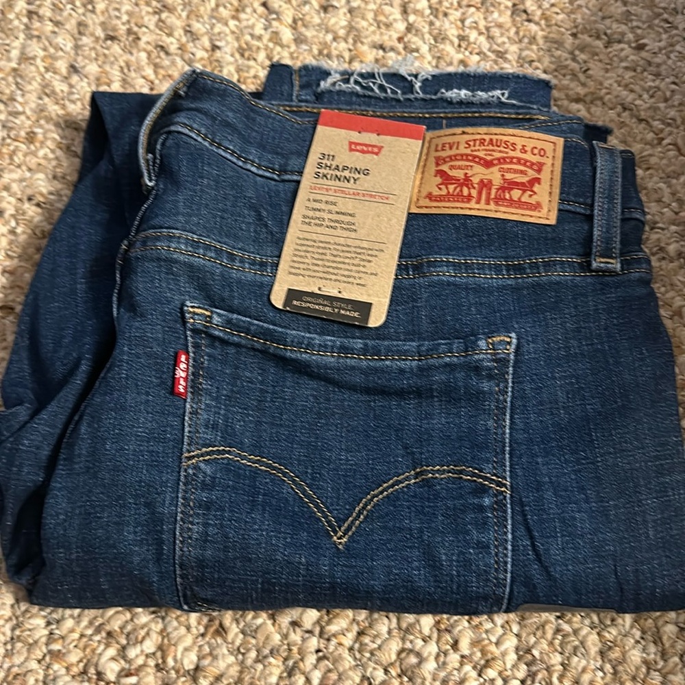 Levi’s jeans 311 shaping skinny jeans size 33x30 NWT